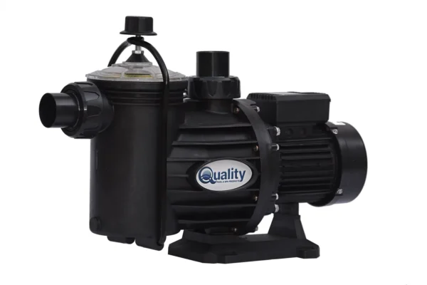 0.55 kW Superflo 2 pool pump and motor, 230V, for pools up to 30,000 L