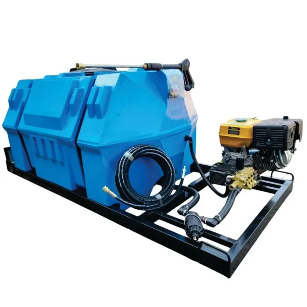 1000 L pressure washer skid, 13 HP petrol, 248 bar, front three-quarter view