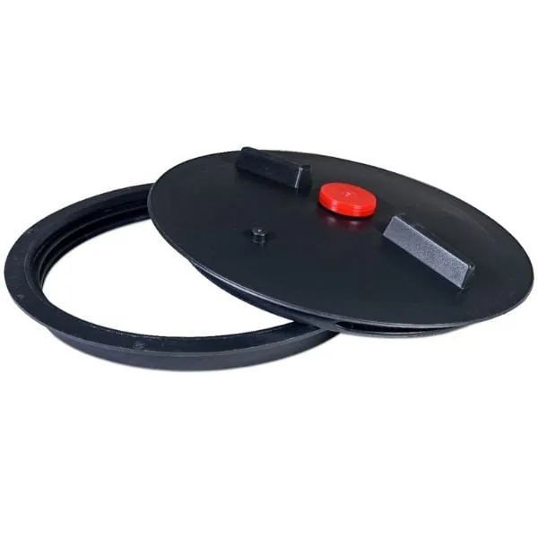 450 mm black plastic tank manhole lid with threaded base ring, complete set