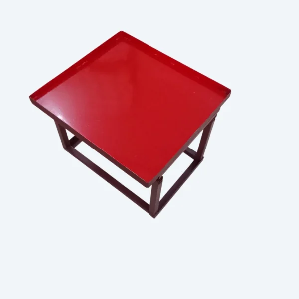 Compact 0.5 x 0.5 m steel vibrating table with 220 V motor for small concrete moulds