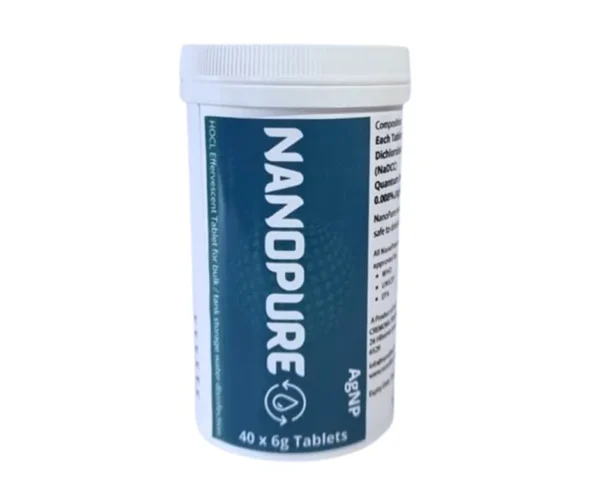 Container of 40 x 6 g water treatment tablets, one tablet per 1000 L